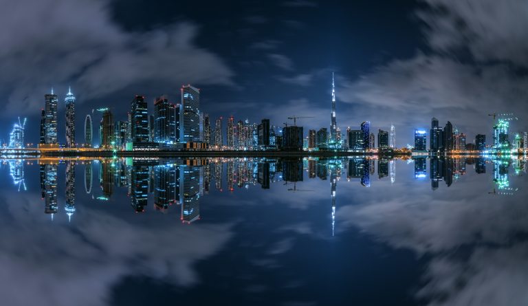Polscy przedsiębiorcy przenoszą biznesy do Dubaju – ucieczka przed wysokimi podatkami